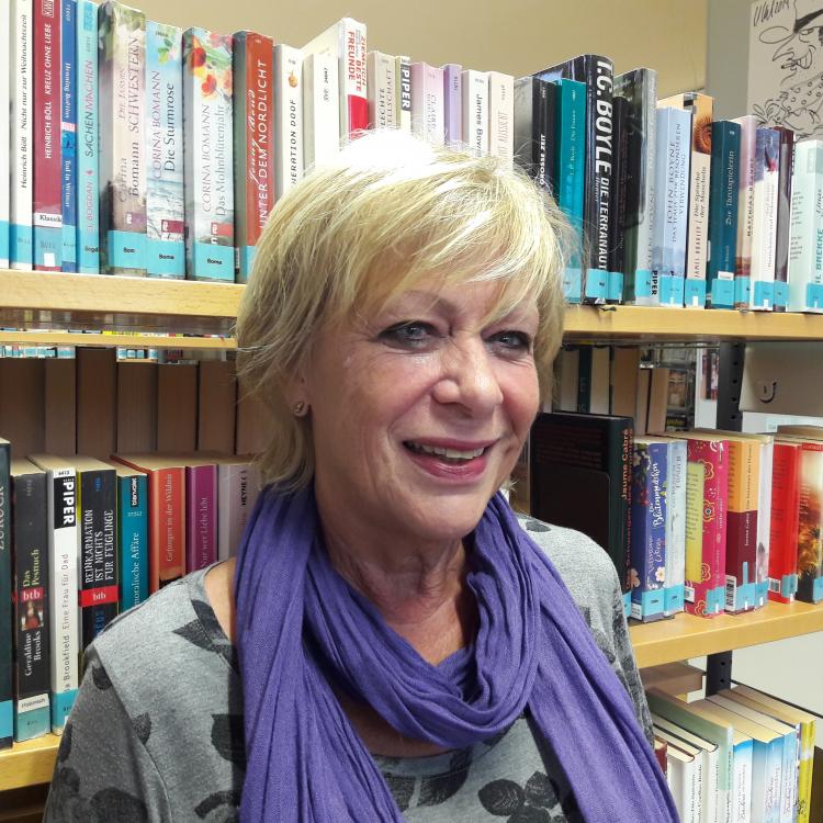 Renate Behr